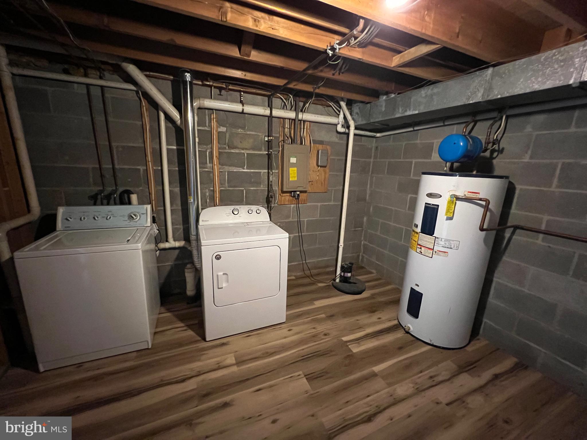 VILLAGE OAKS - Residential