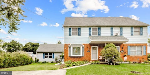 Townhouse For Sale - 106 First Avenue<br/> Bucks County, RICHLANDTOWN, PA 18955
