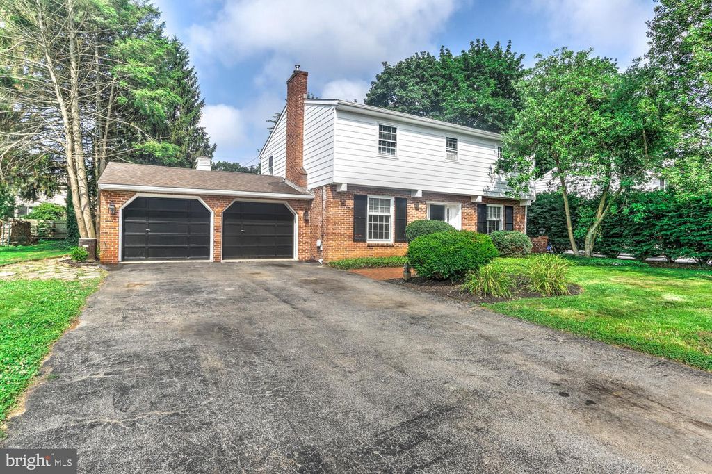 Photo of 1909 Northbrook Drive, LANCASTER, PA 17601 (MLS # PALA2073348)