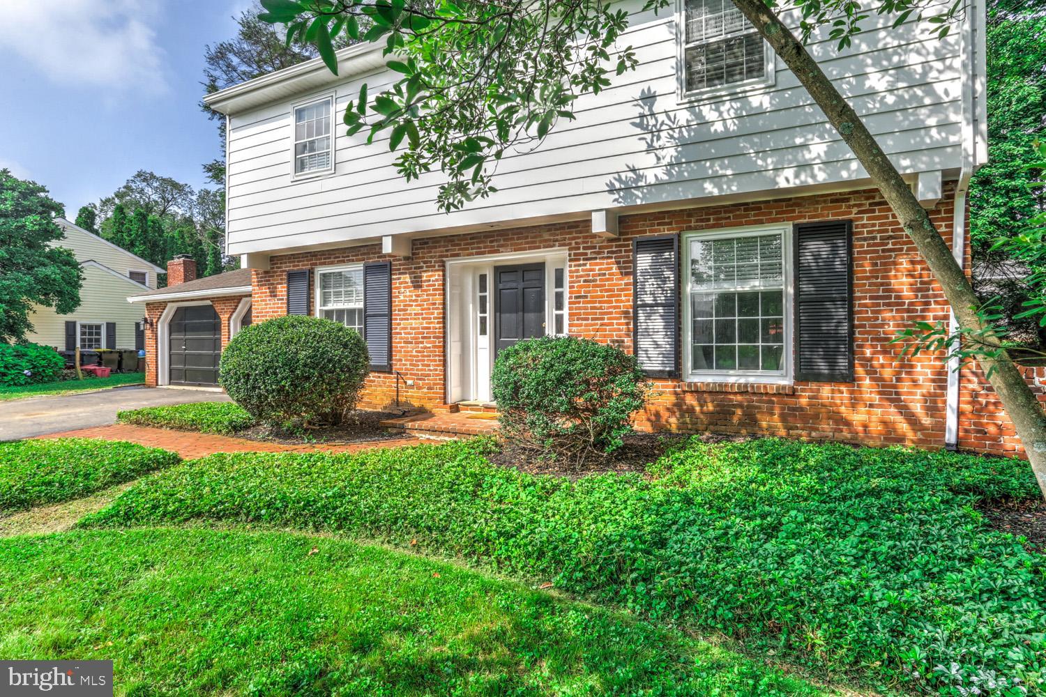 1909 NORTHBROOK DRIVE
