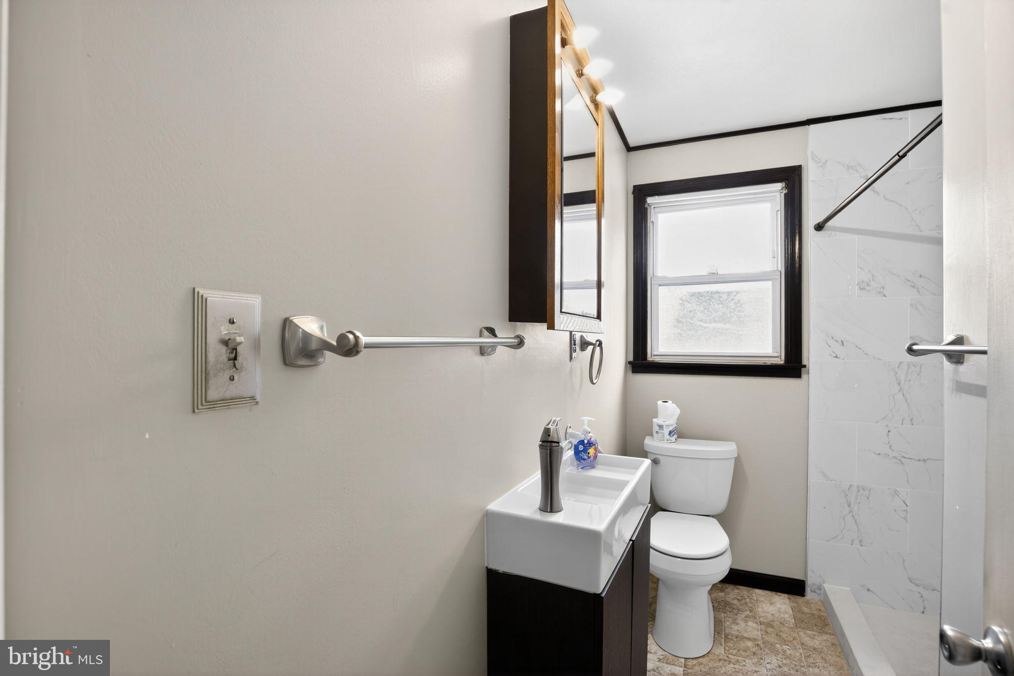 MIDDLE RIVER - Residential