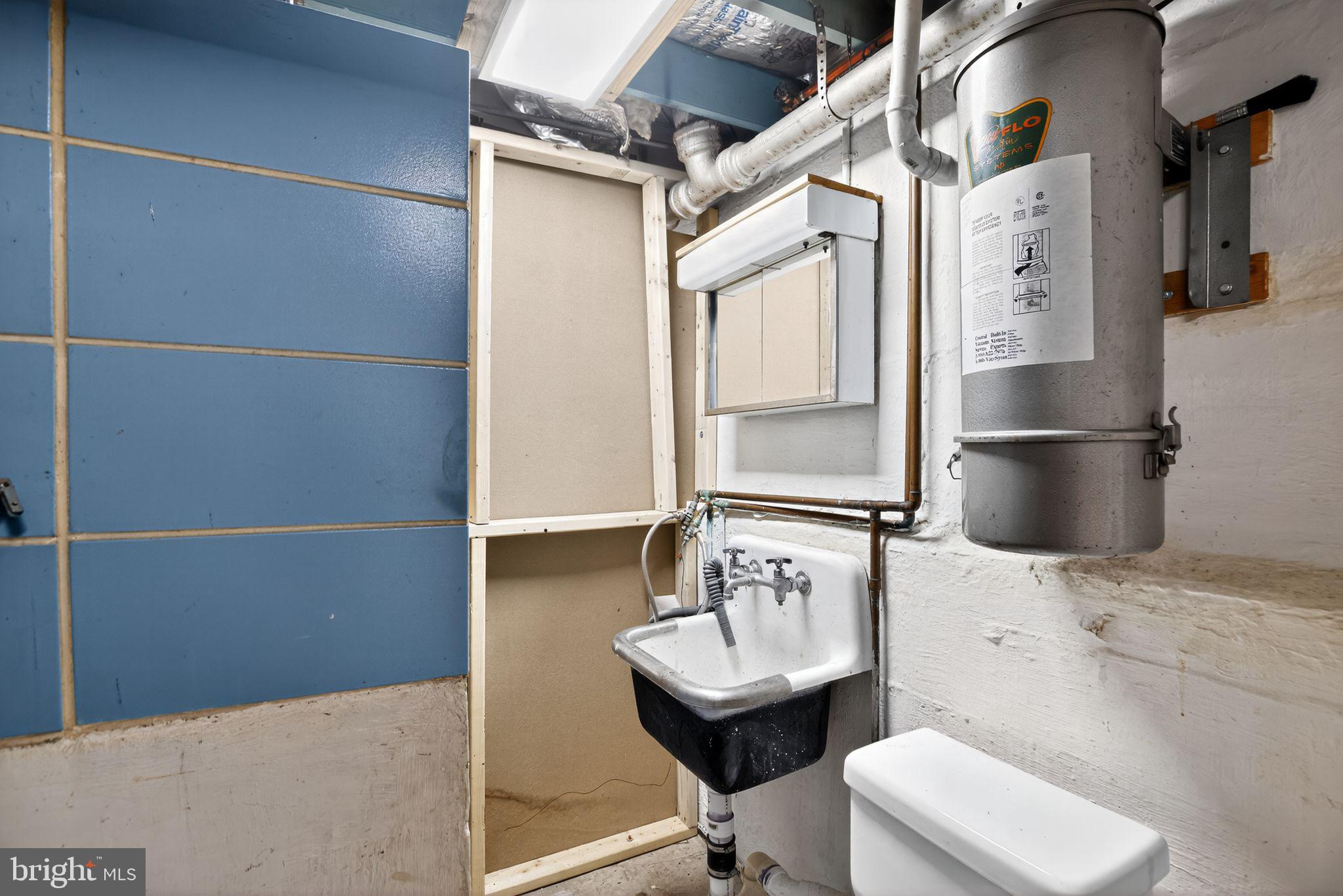 MIDDLE RIVER - Residential