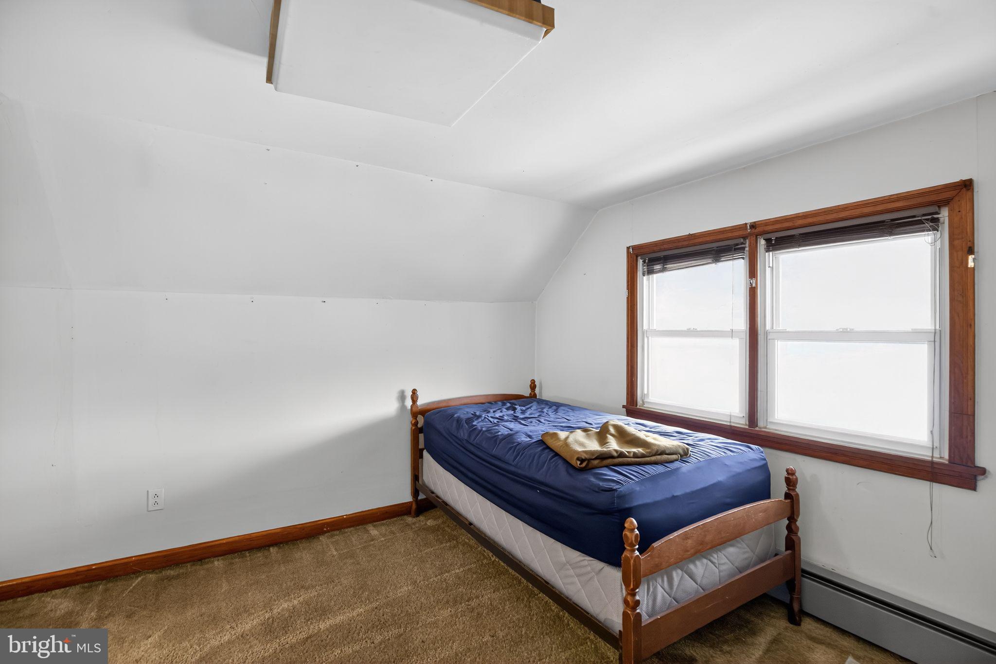 MIDDLE RIVER - Residential