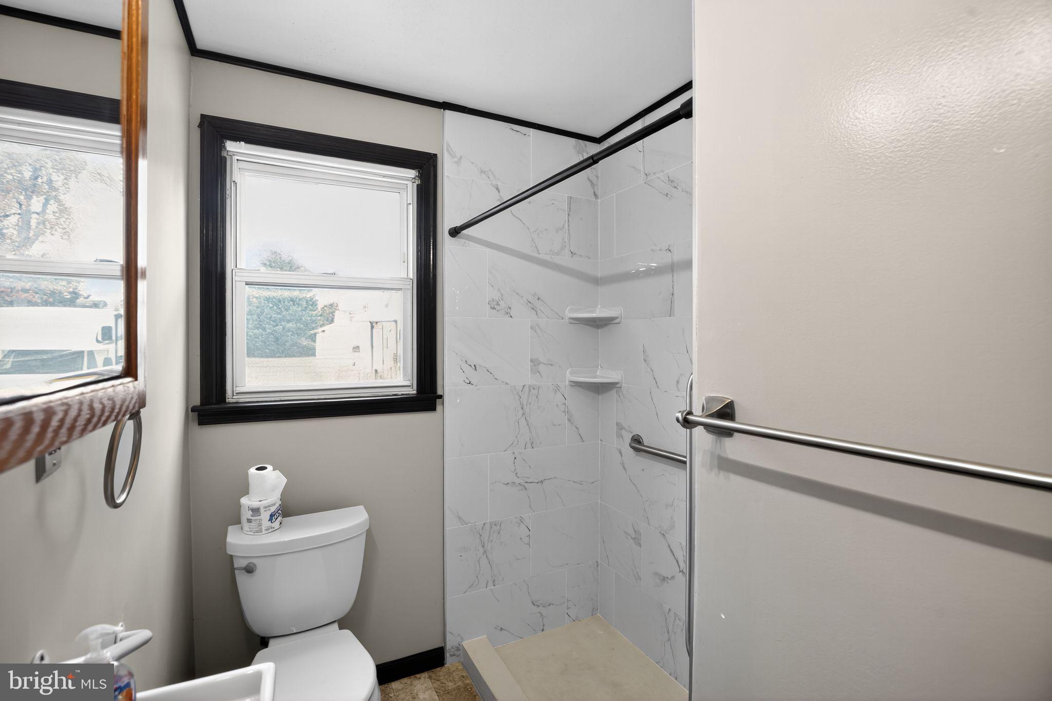 MIDDLE RIVER - Residential