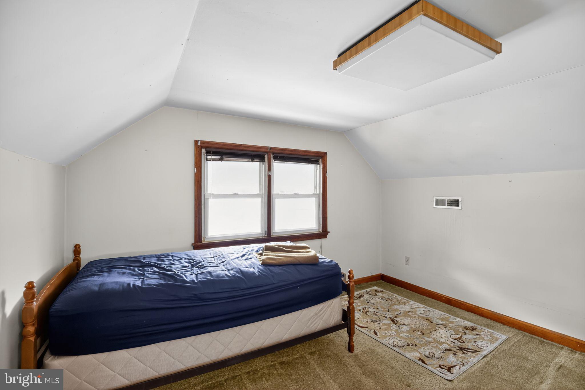 MIDDLE RIVER - Residential