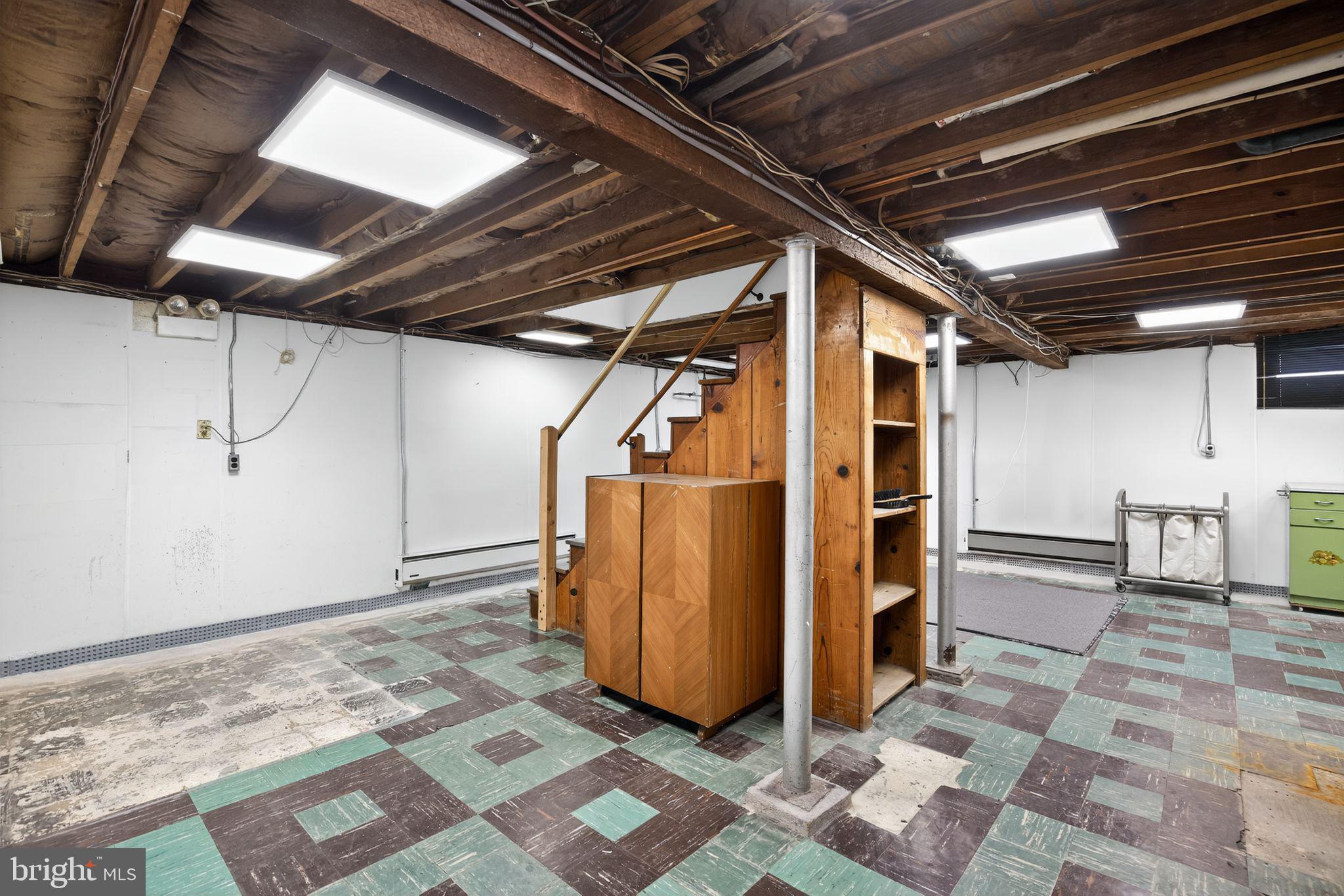 MIDDLE RIVER - Residential