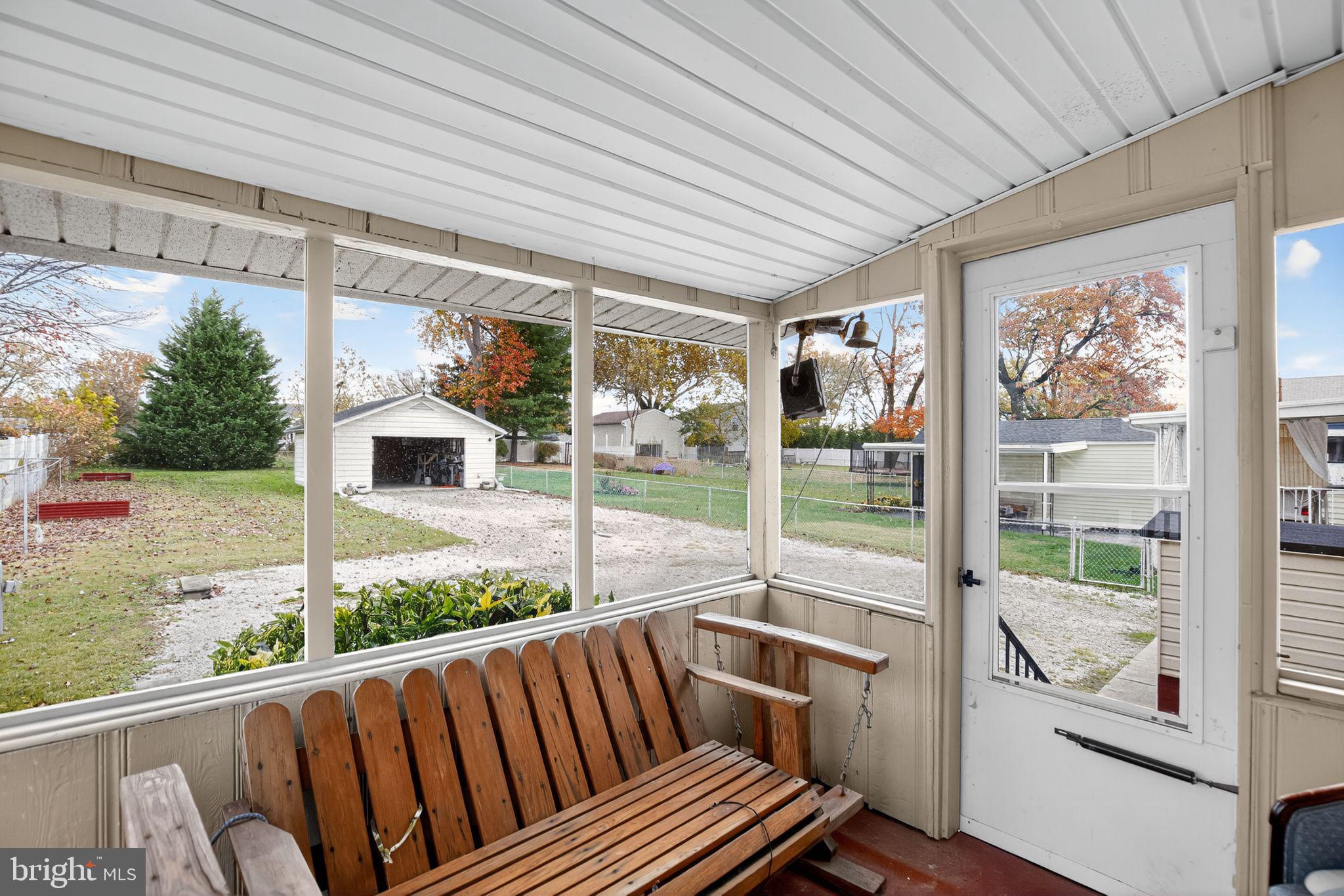 MIDDLE RIVER - Residential