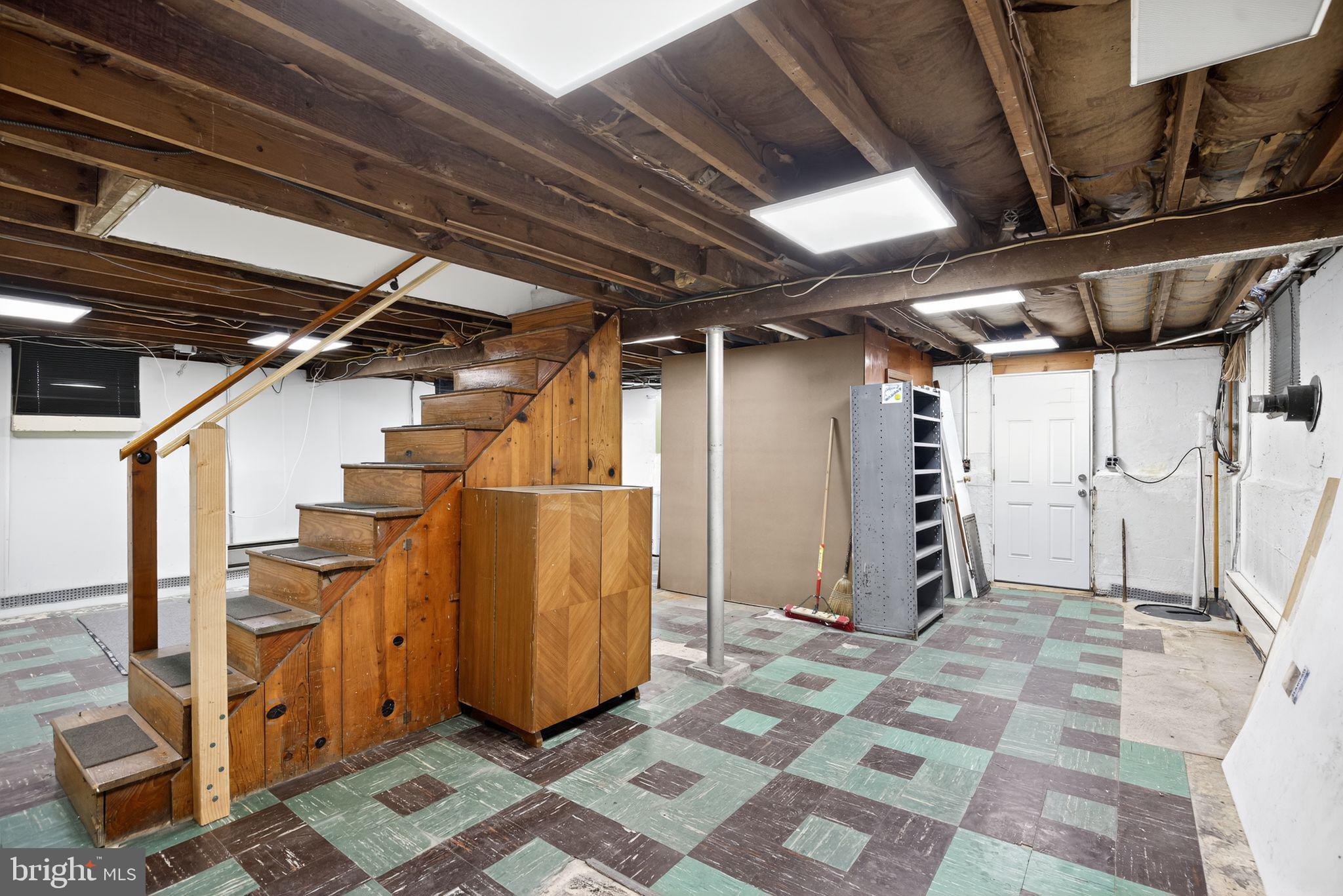 MIDDLE RIVER - Residential