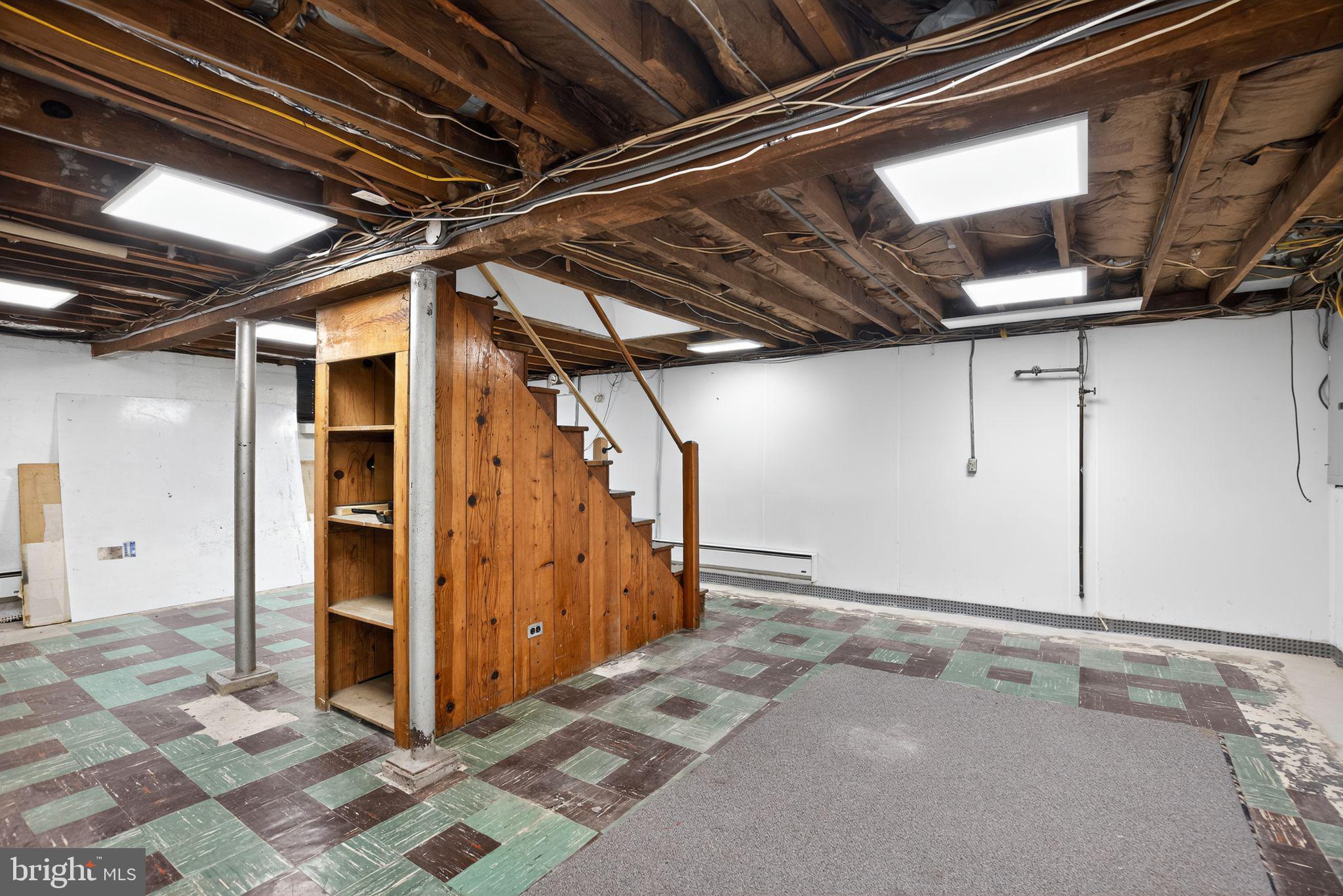 MIDDLE RIVER - Residential