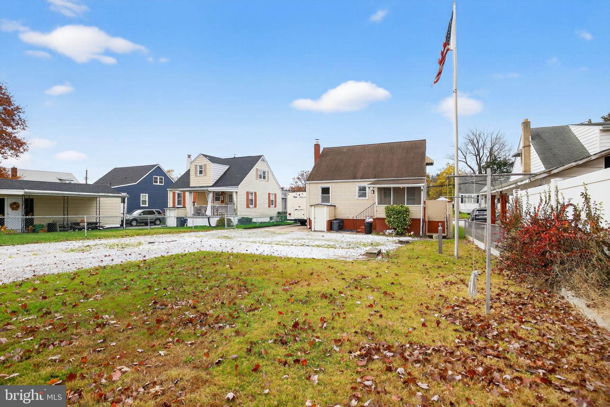 MIDDLE RIVER - Residential