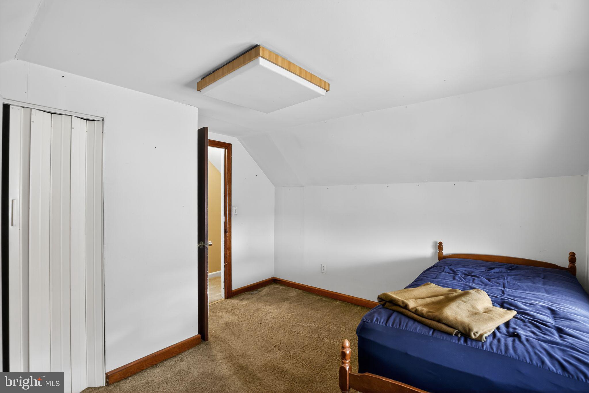 MIDDLE RIVER - Residential