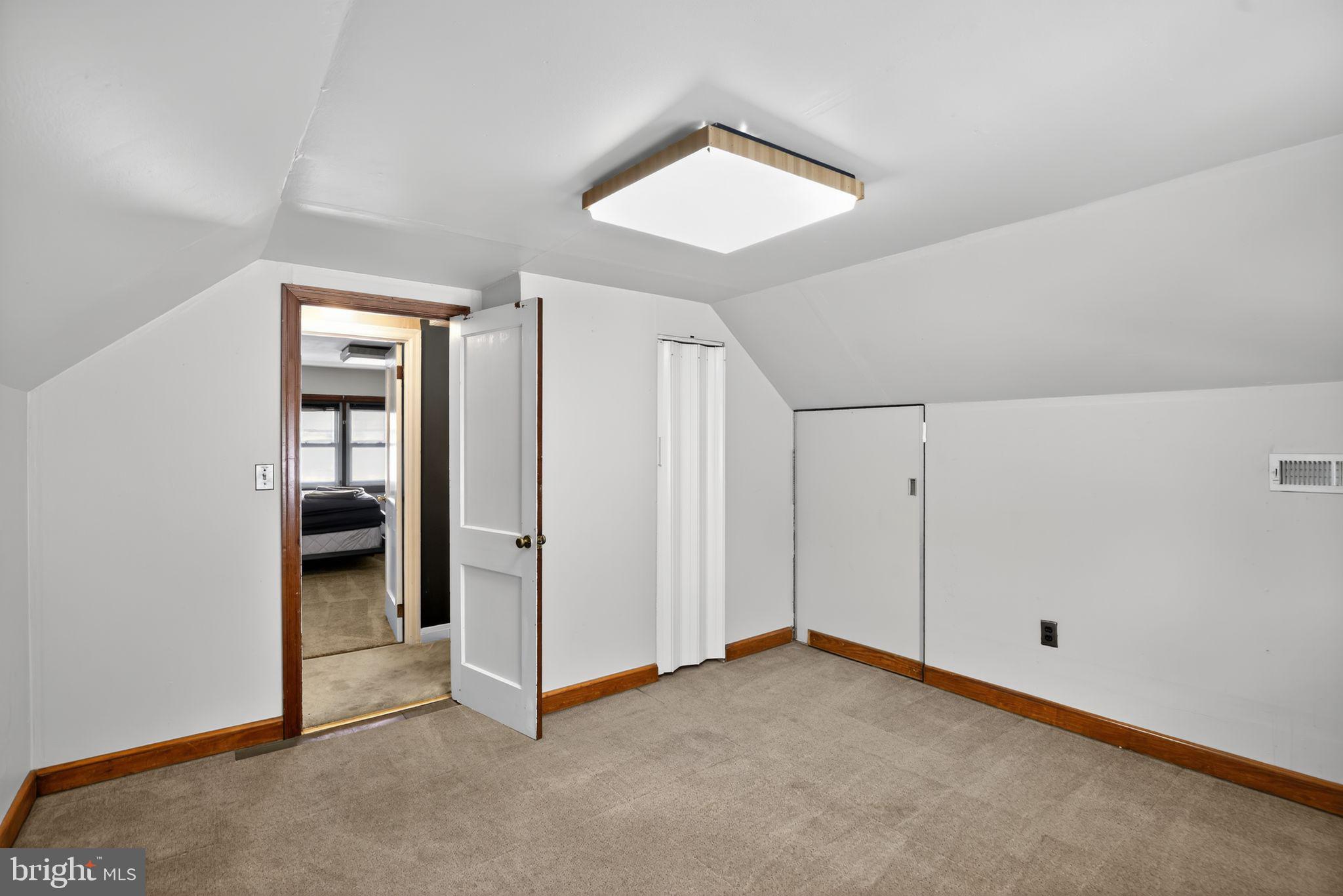 MIDDLE RIVER - Residential