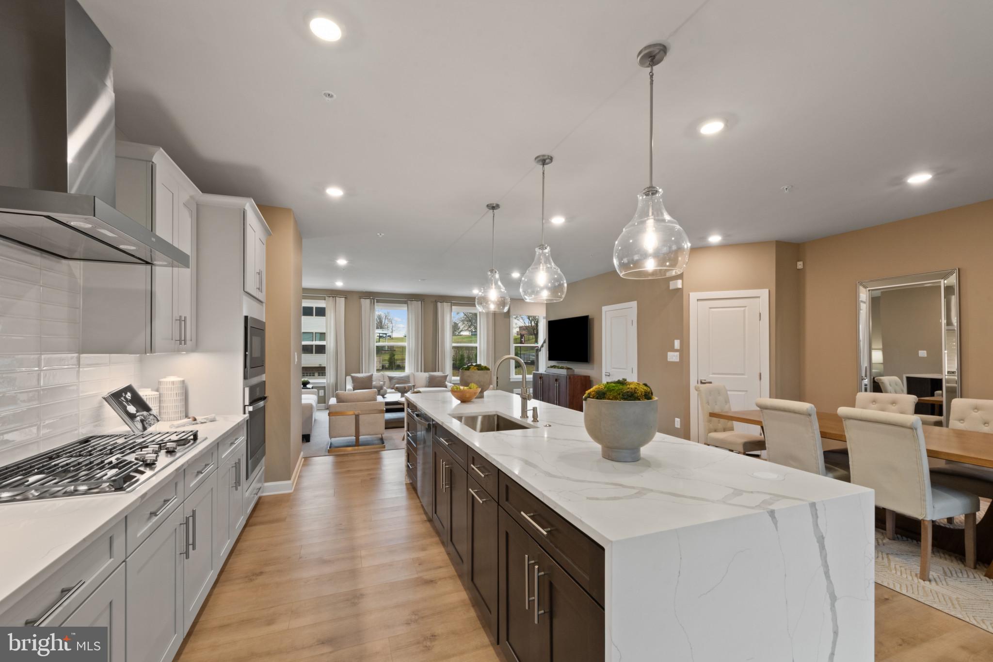 LONGVIEW RIDGE - Residential