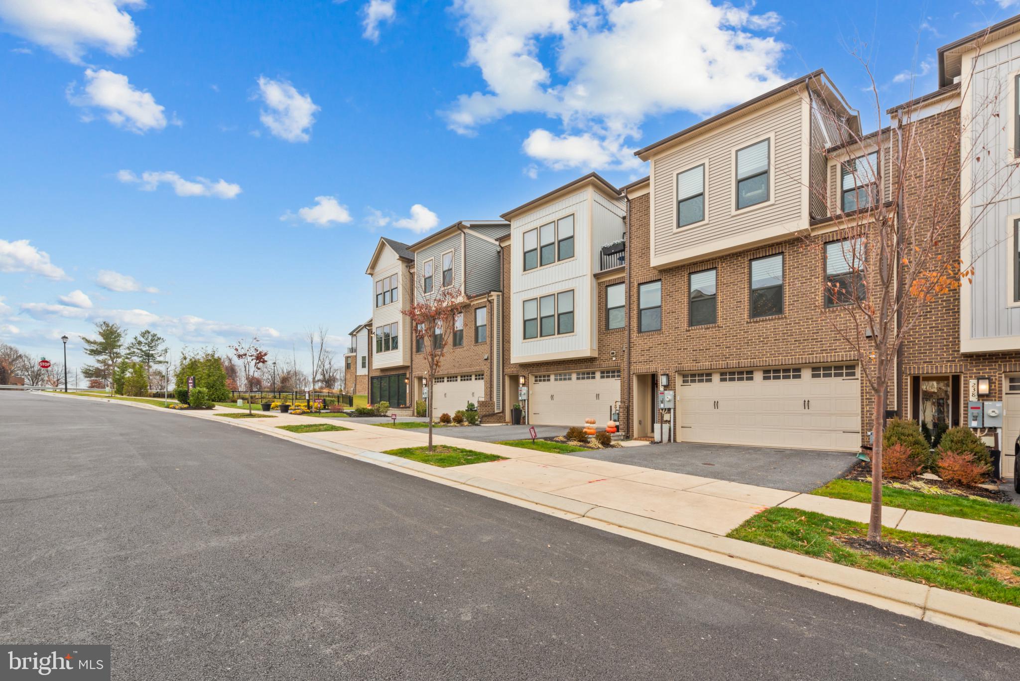 244 HICKORY HOLLOW COURT