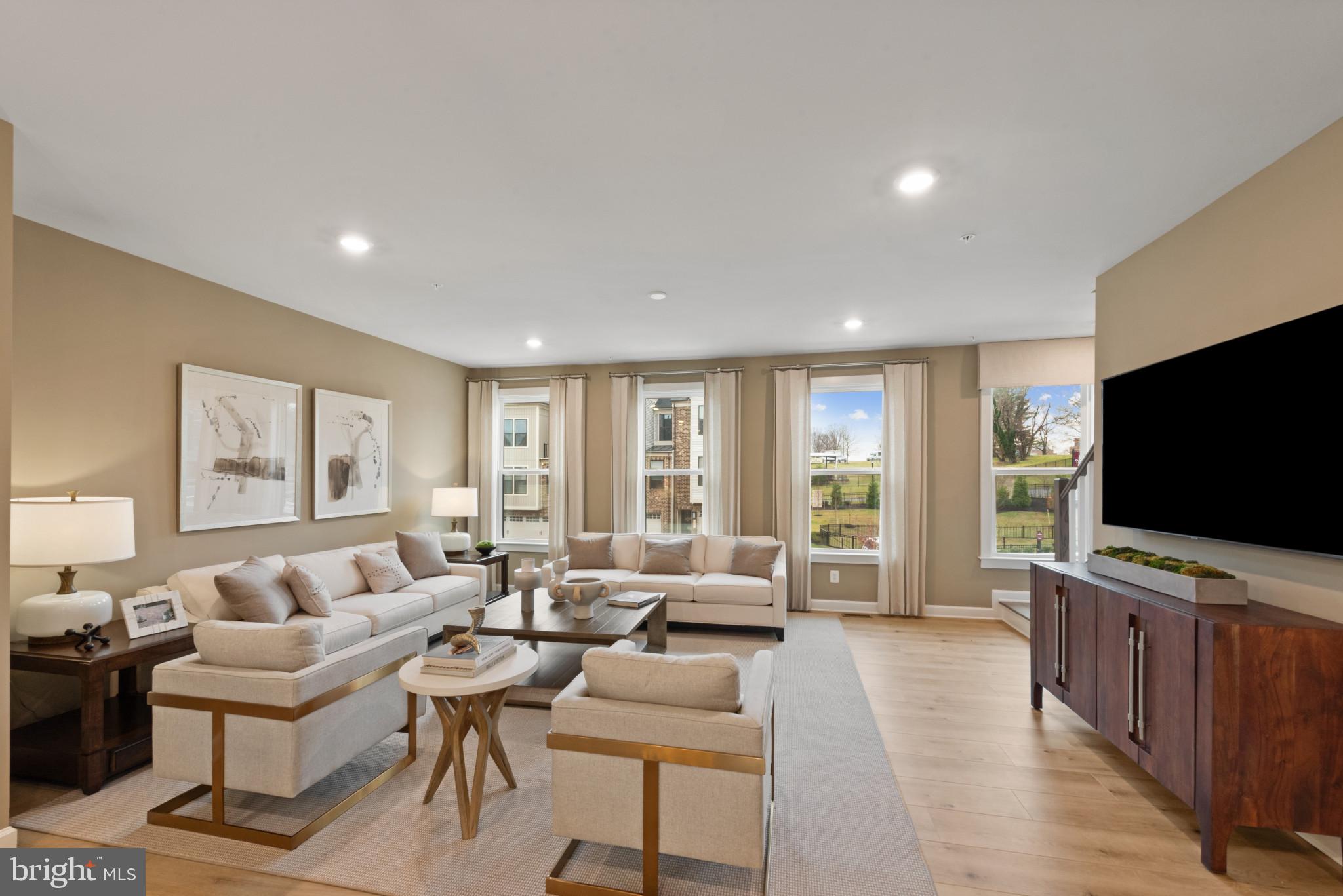 LONGVIEW RIDGE - Residential