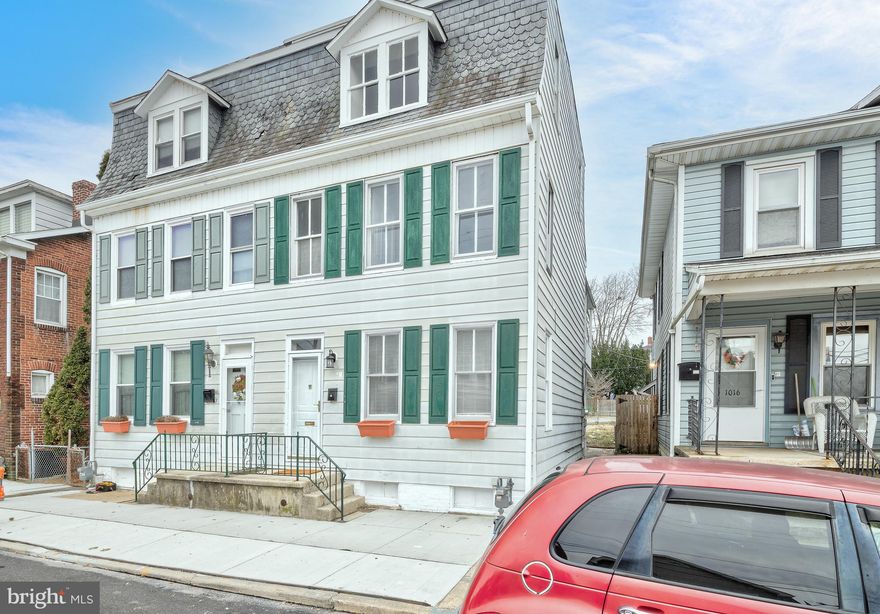 Don't miss a chance to come see this beautifully updated home.  5 bed, 1 bath, new flooring and paint through out. Off street park for convenience! Schedule your showing today!