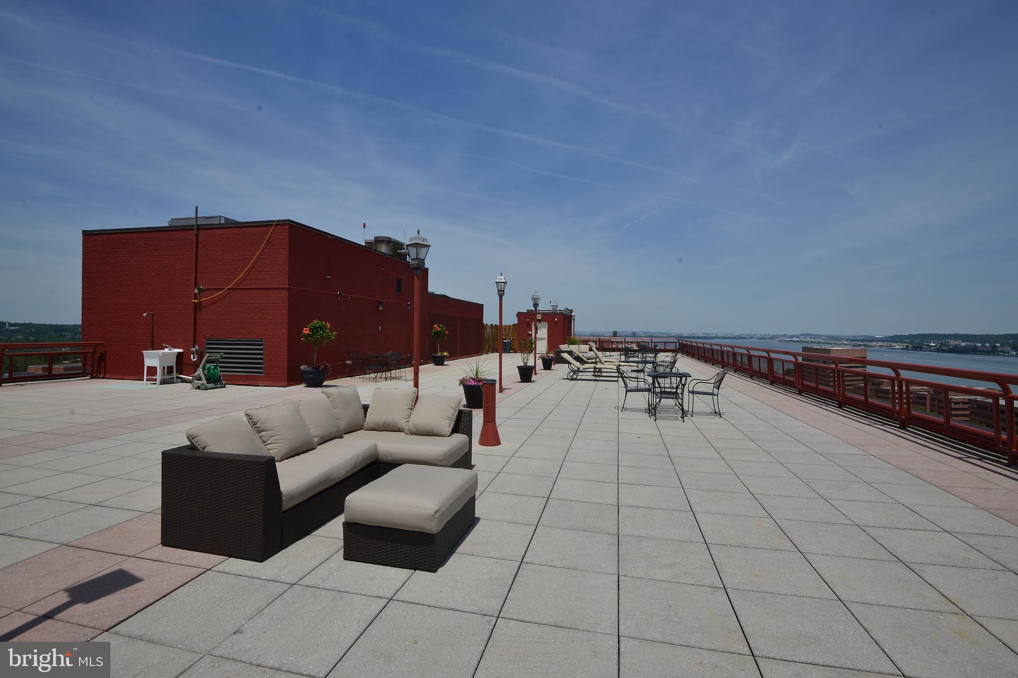 PORT ROYAL - Residential Lease