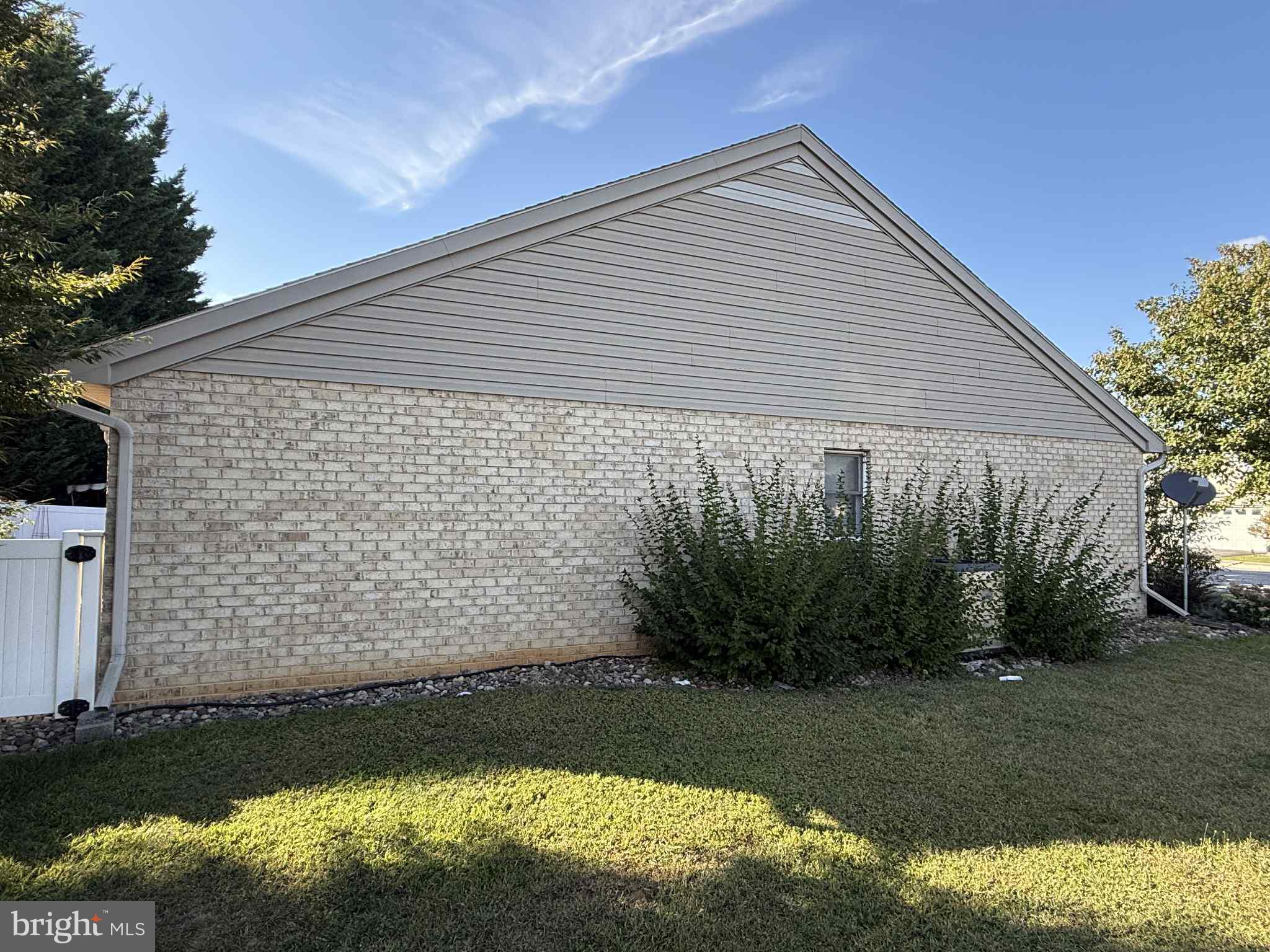 1200 BRANDON DRIVE
