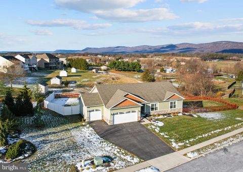 Photo of 104 White Deer Way, CARLISLE, PA 17013 (MLS # PACB2050968)