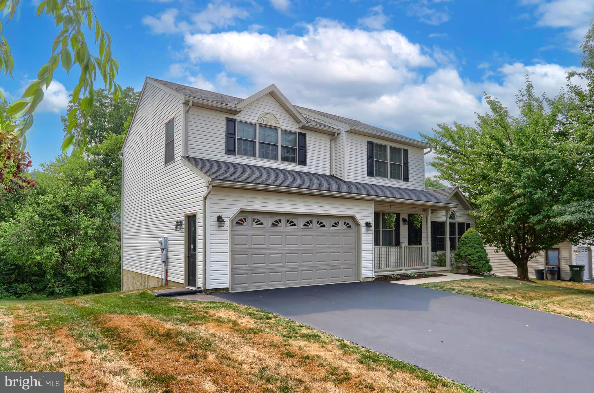 4 MAYFLY COURT