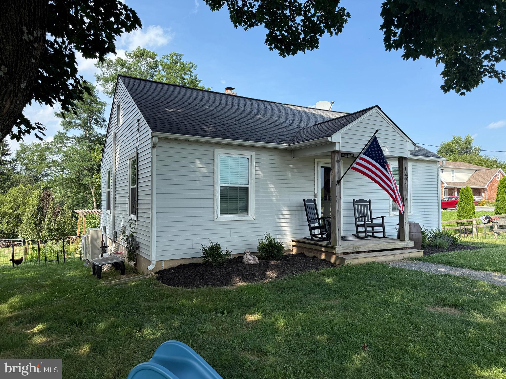 1204 W OLD LIBERTY ROAD
