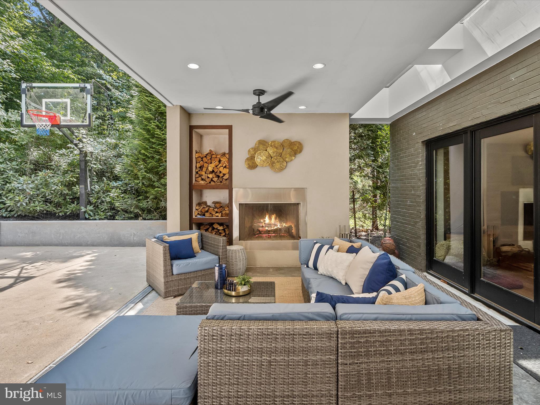 OAKWOOD KNOLLS - Residential