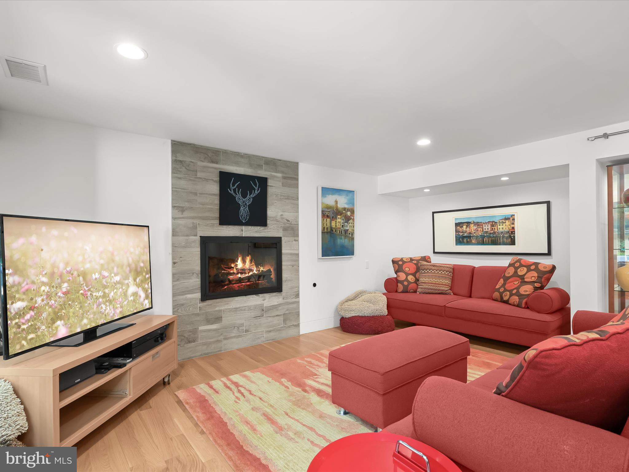 OAKWOOD KNOLLS - Residential