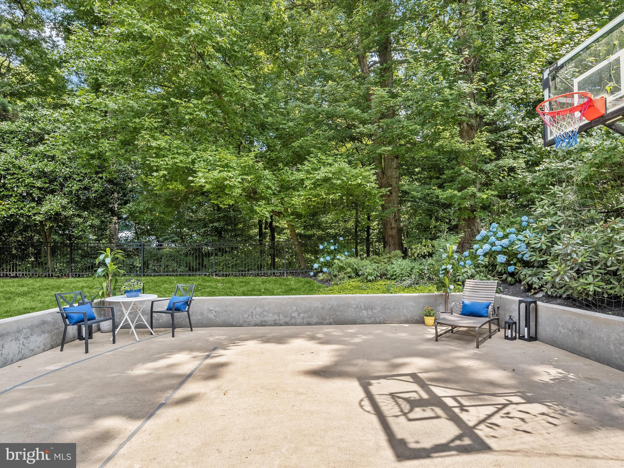 OAKWOOD KNOLLS - Residential