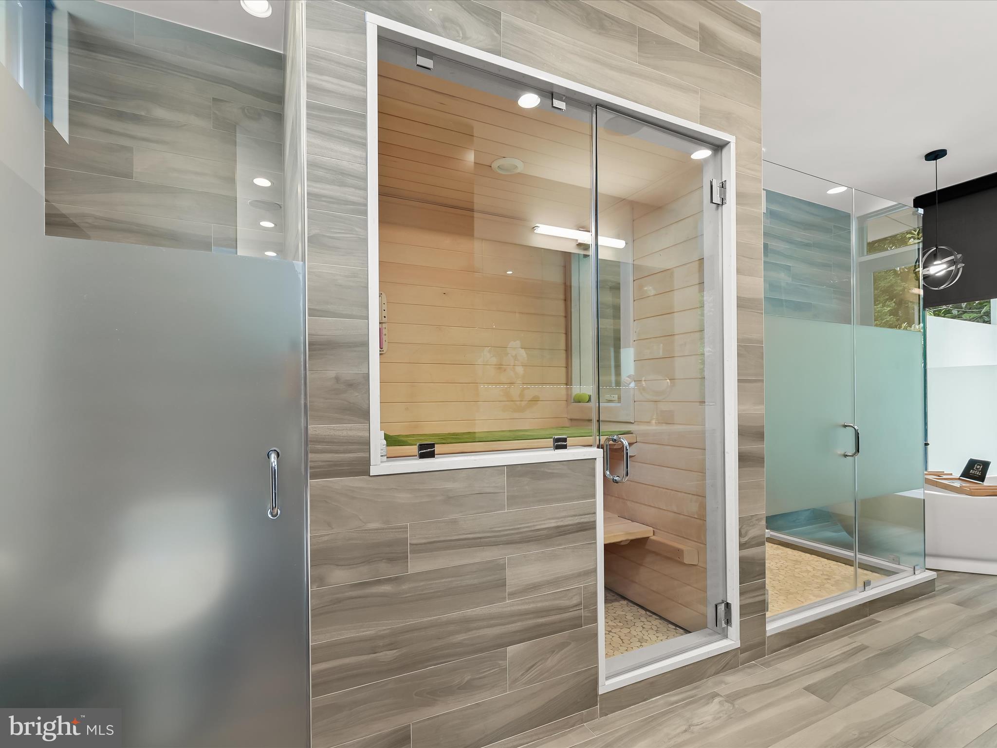 OAKWOOD KNOLLS - Residential