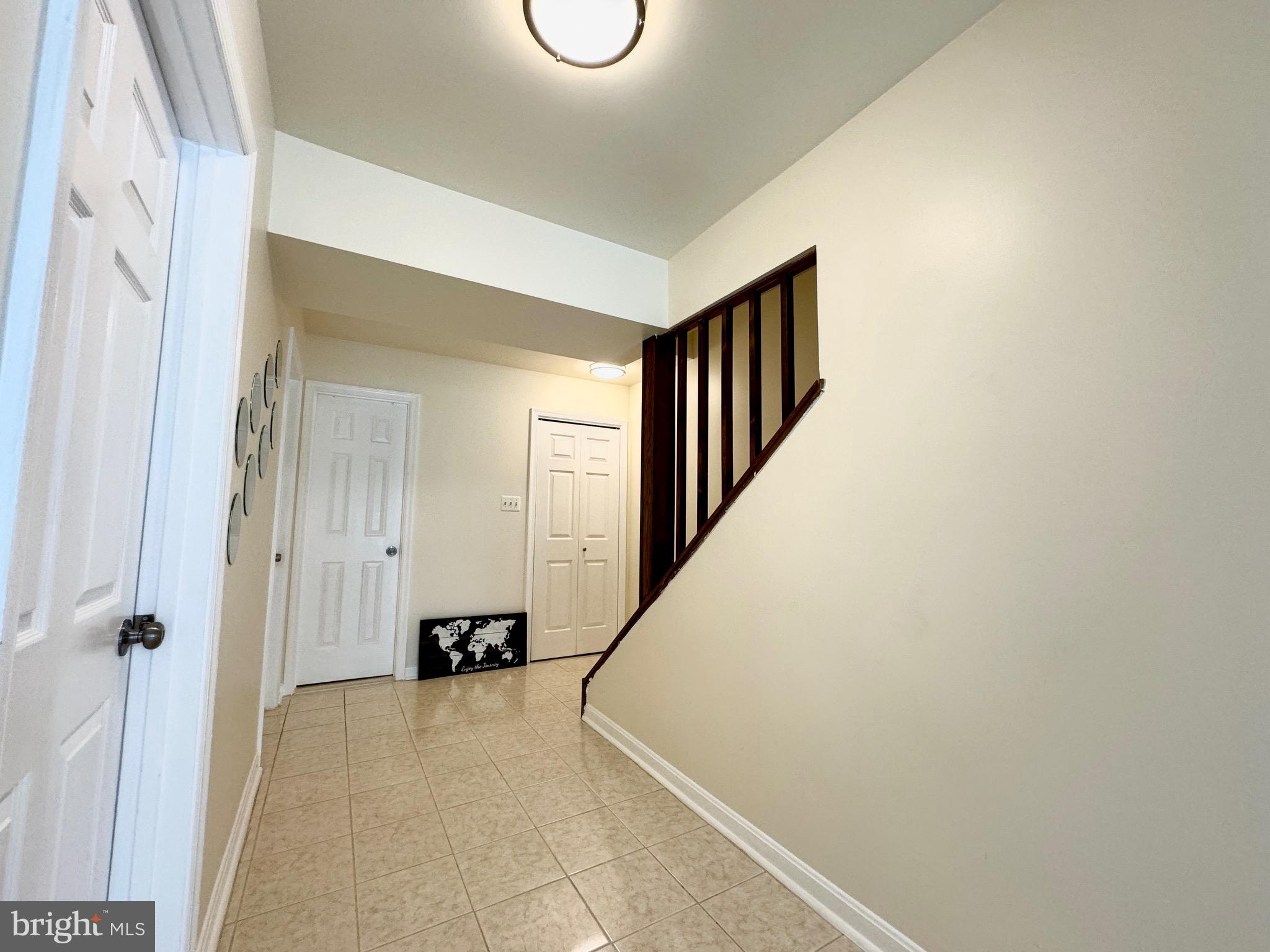 BEVERLY MANOR - Residential Lease