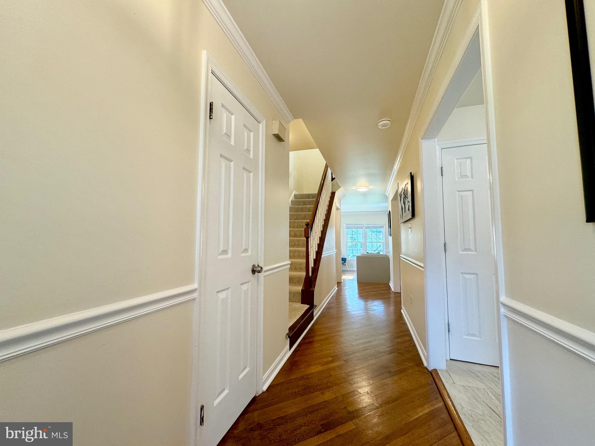 BEVERLY MANOR - Residential Lease