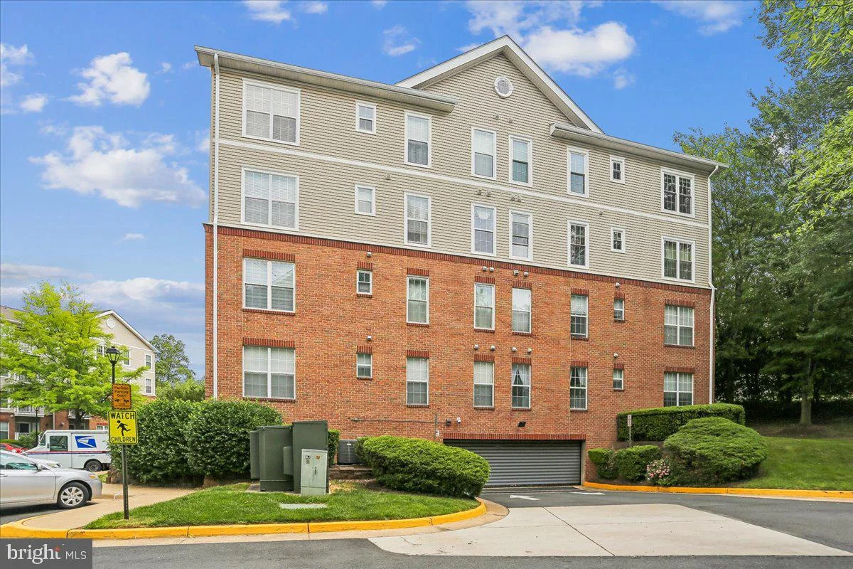 Additional image 71 of 7011 Falls Reach Drive Unit 101, Falls Church, VA 22043