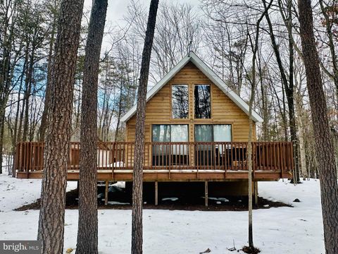 Homes For Sale - 1763 Holly Hill Lane<br/> Morgan County, BERKELEY SPRINGS, WV 25411