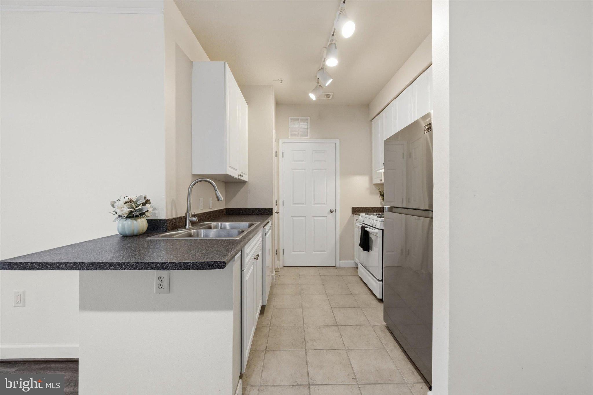 501 HUNGERFORD DRIVE 265