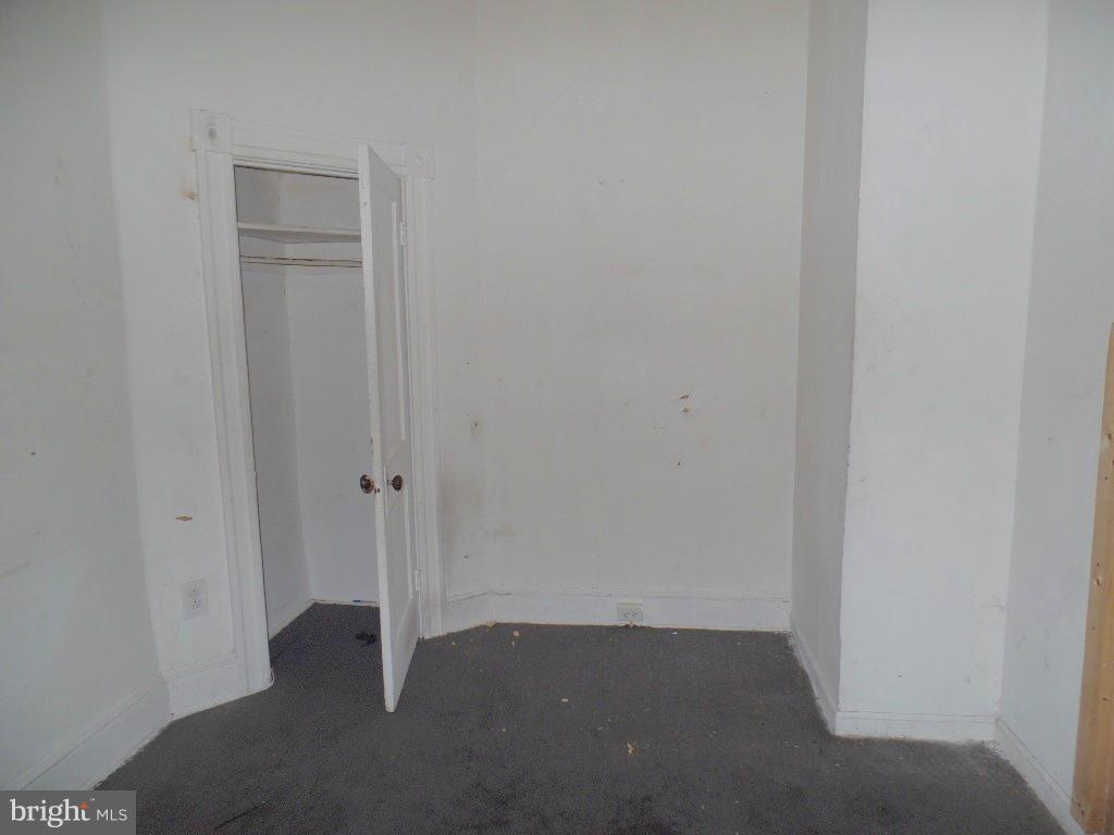 BROADWAY EAST - Residential