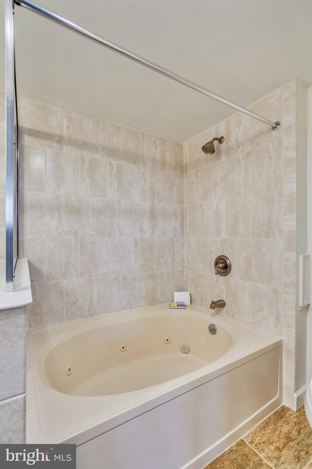 KINGS CONTRIVANCE - Residential Lease