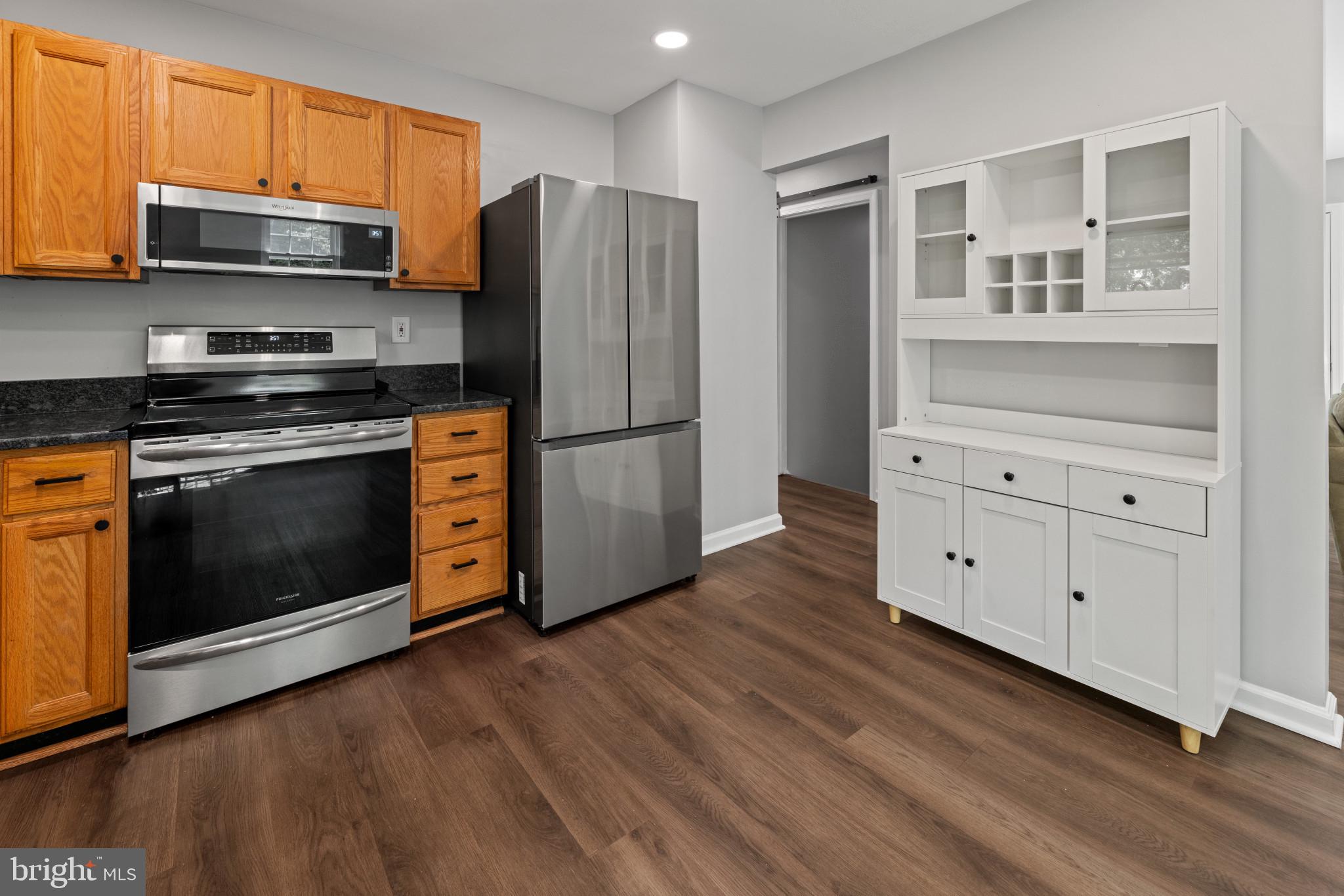 BROWN & HOOFF - Residential