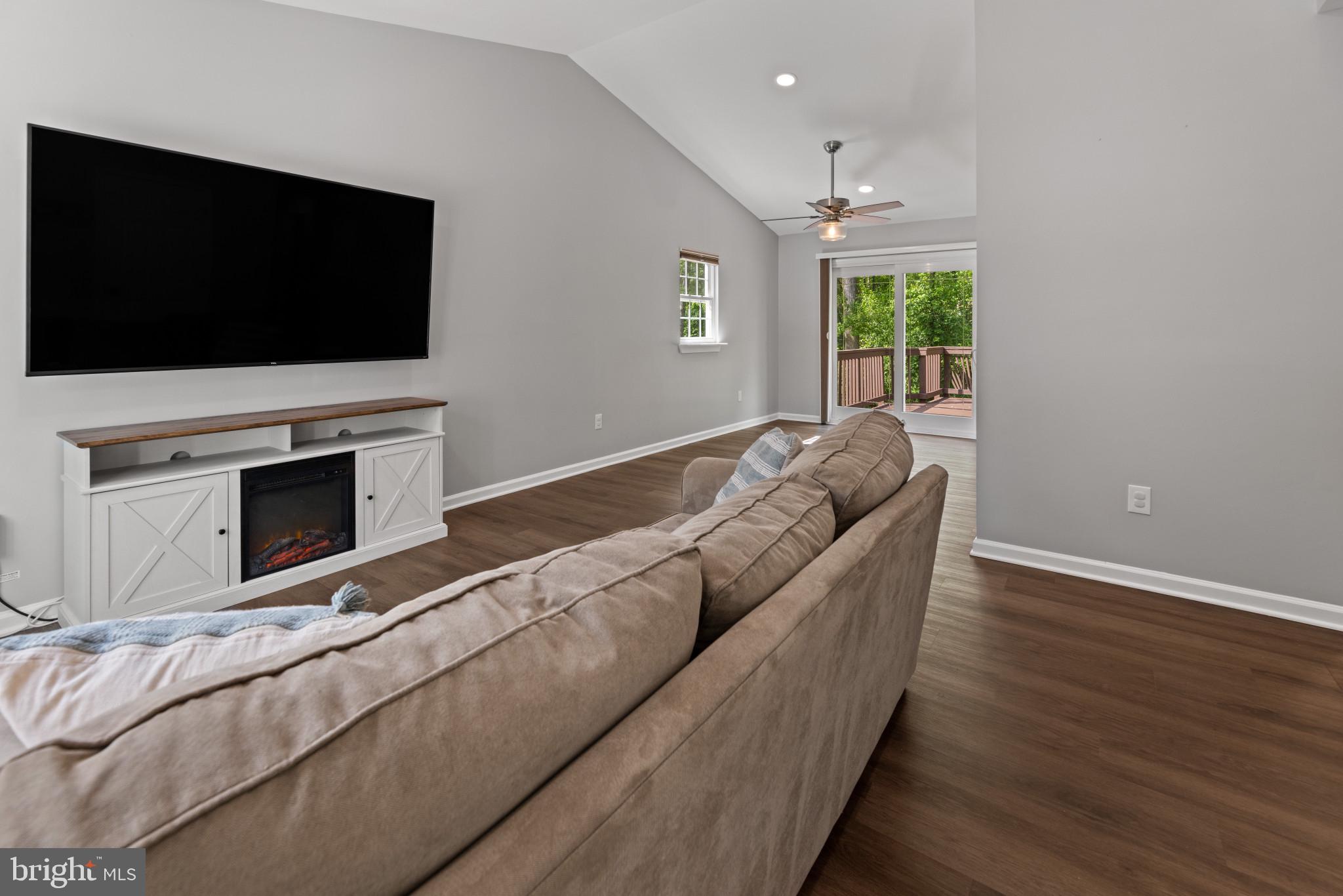 BROWN & HOOFF - Residential