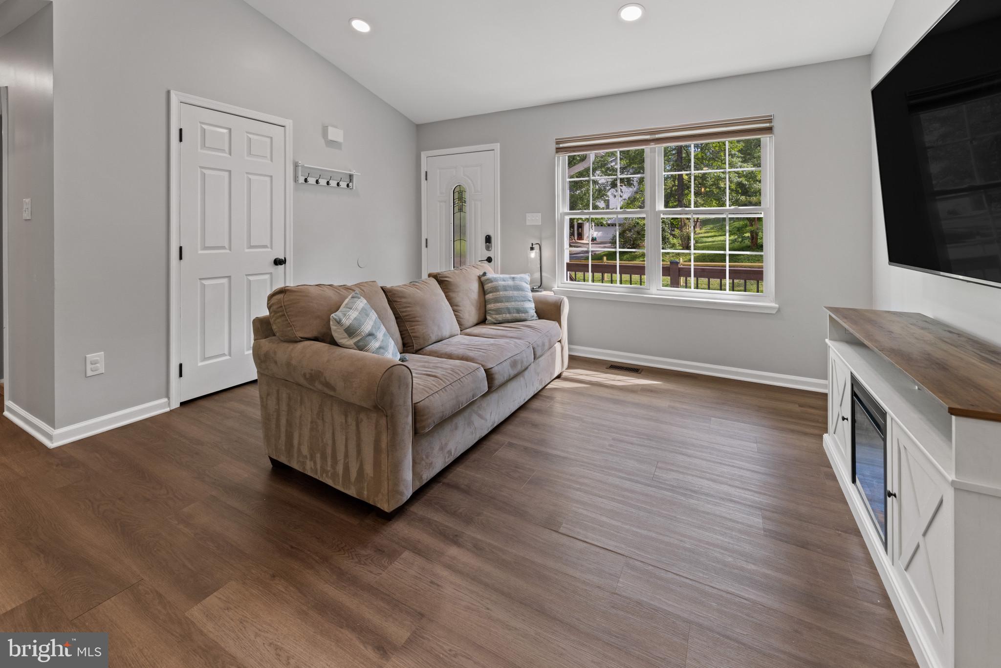 BROWN & HOOFF - Residential