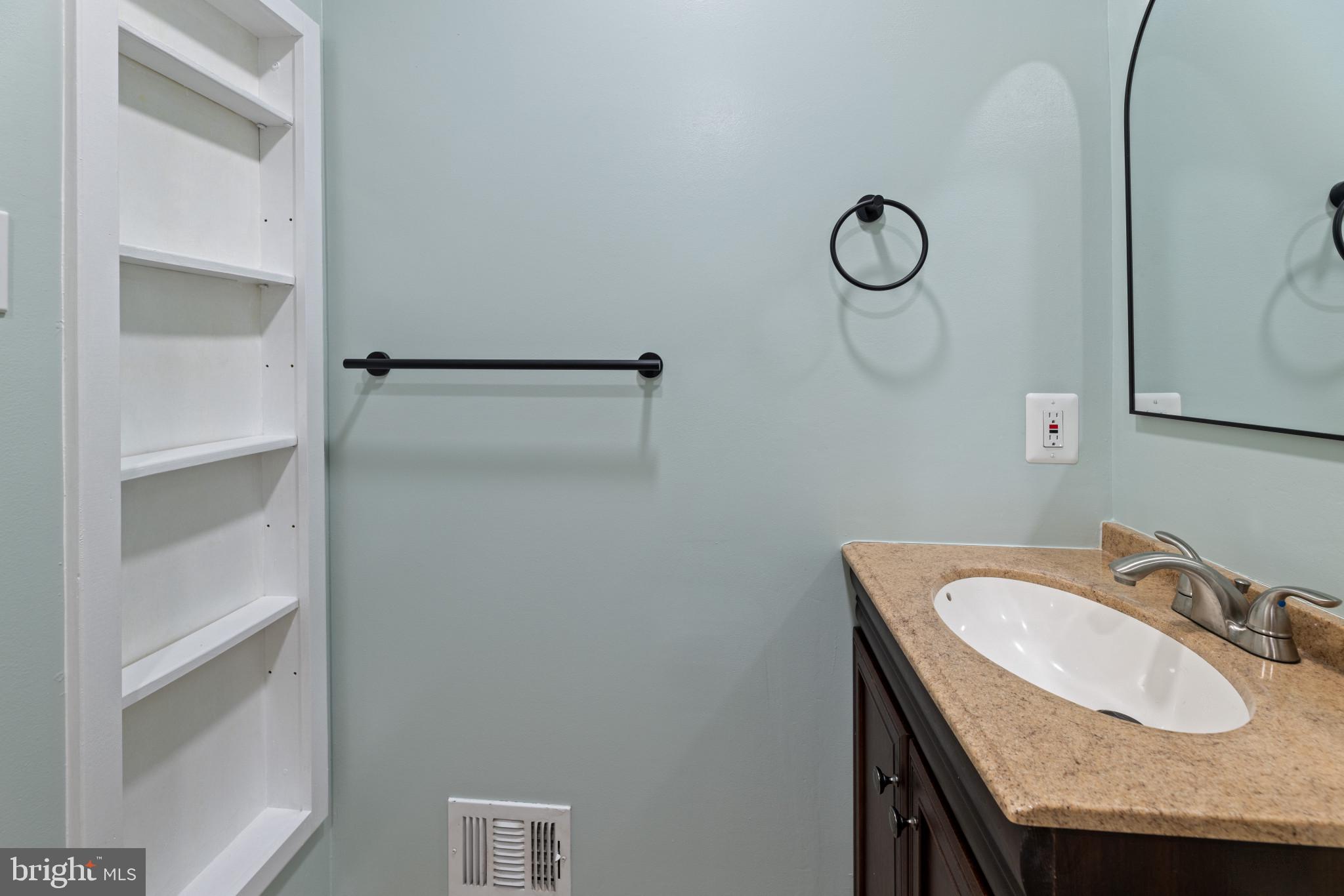 BROWN & HOOFF - Residential