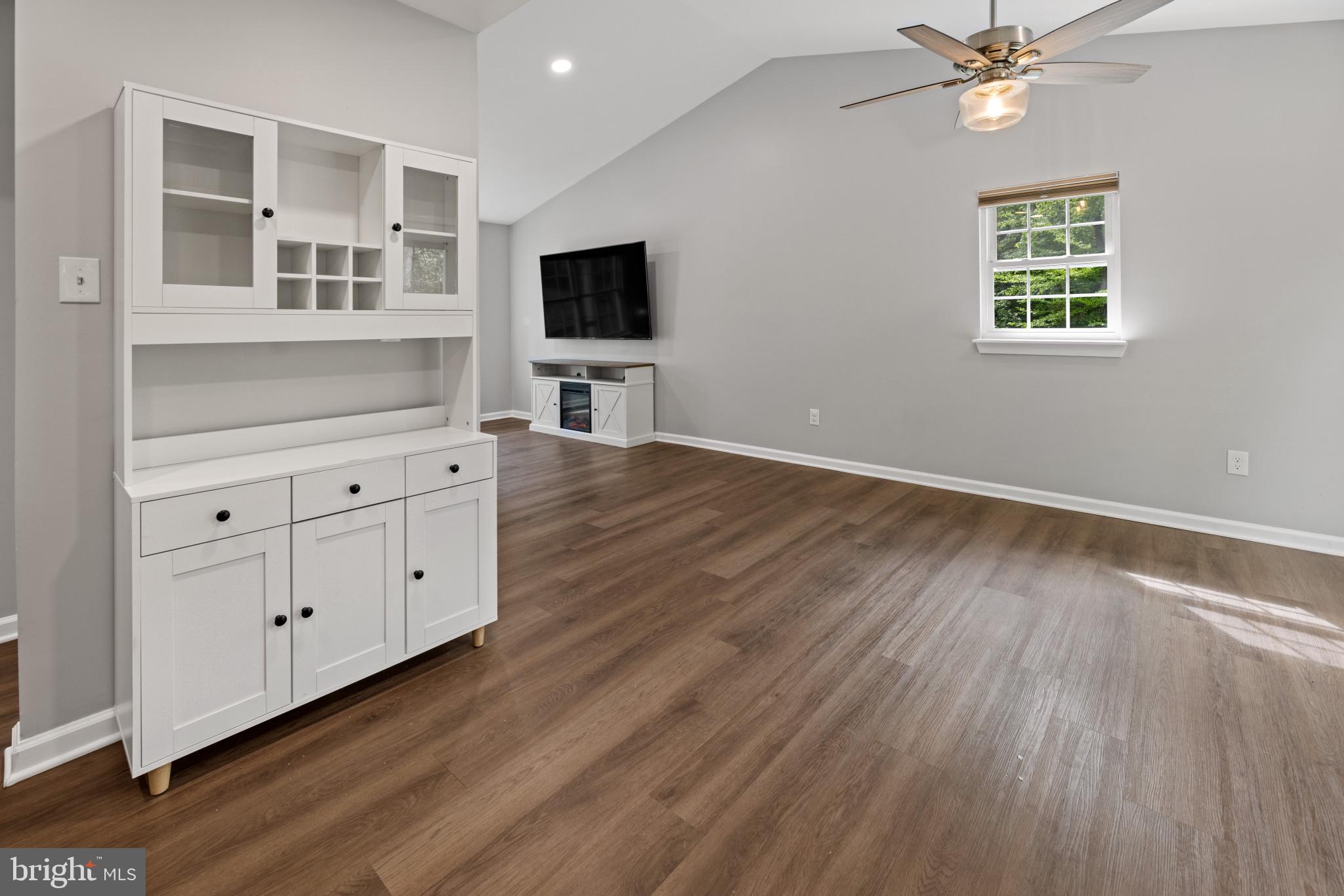 BROWN & HOOFF - Residential