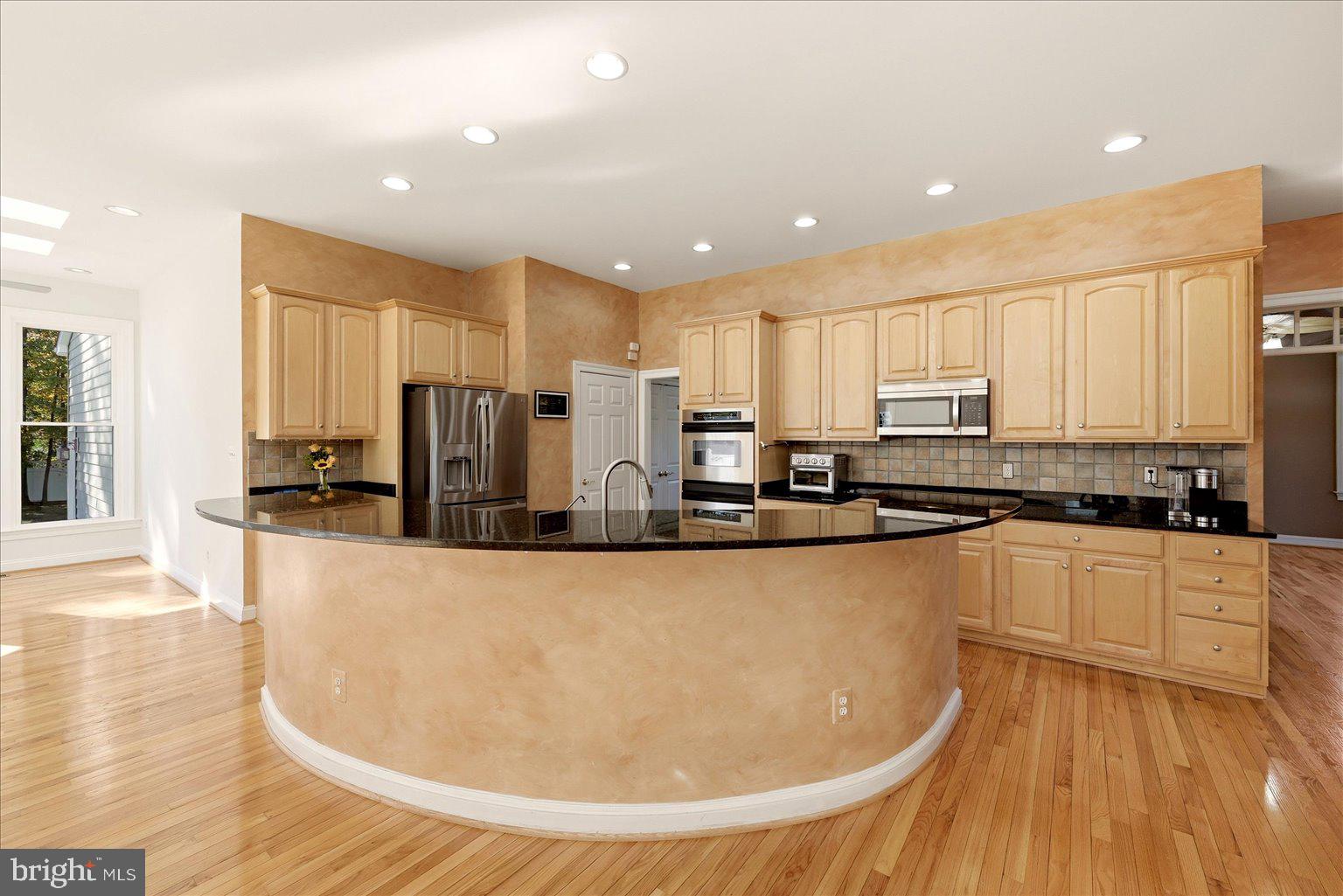 43483 SAVOY WOODS COURT