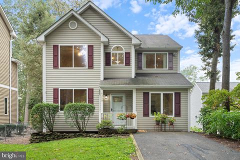359 VALLEY STREAM ROAD N SEVERNA PARK MD 21146