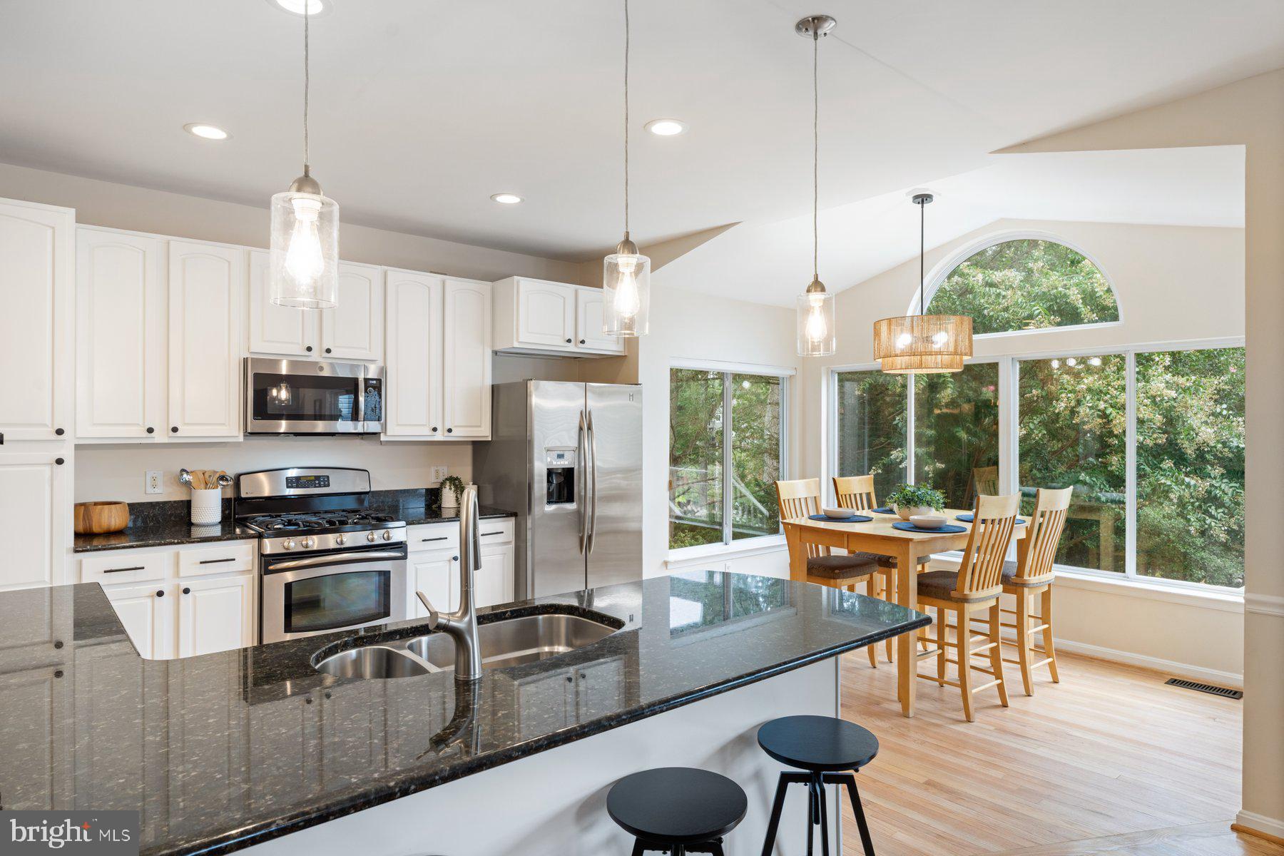 RIVERDALE PARK - Residential