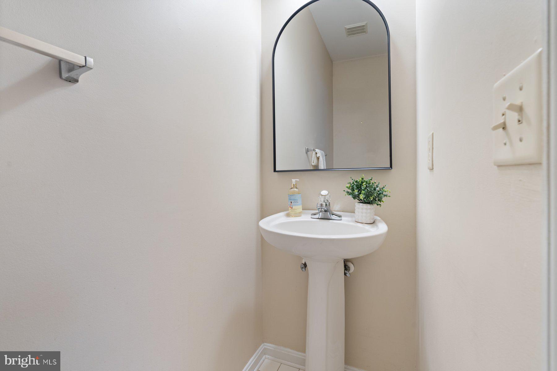 RIVERDALE PARK - Residential