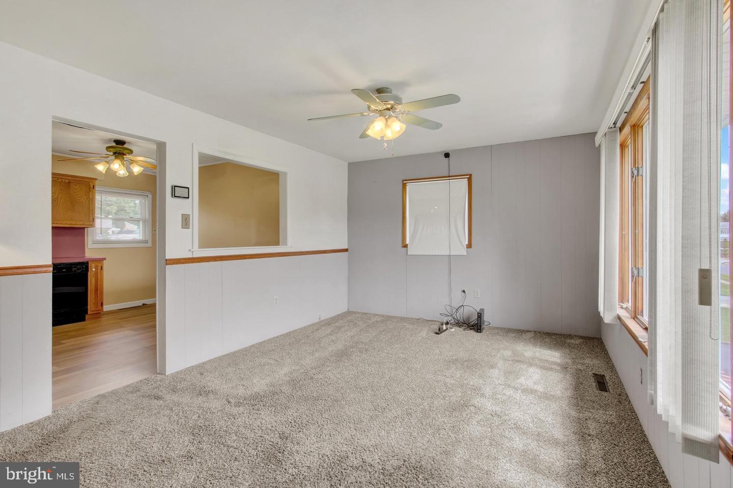 3879 OAKLEIGH DRIVE