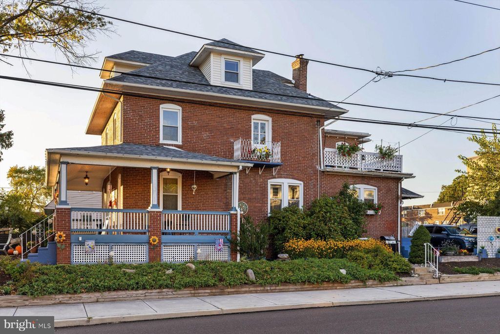 Photo of 235 E 2nd Street, LANSDALE, PA 19446 (MLS # PAMC2155822)