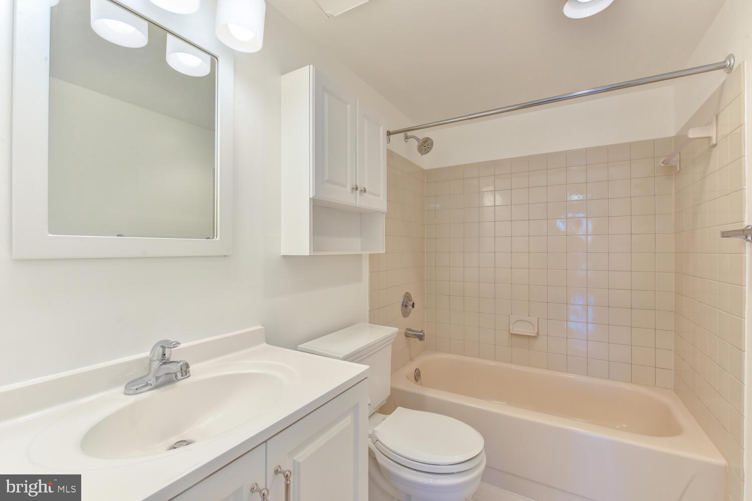 THE PLAZA - Residential