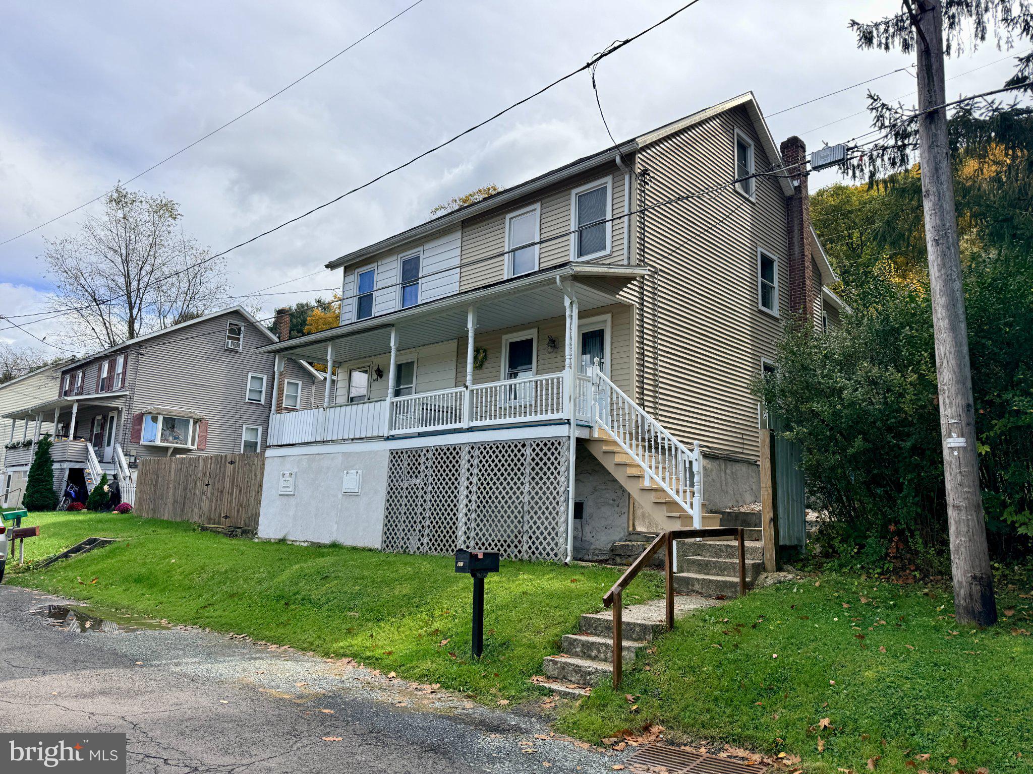 207-209 YARD STREET