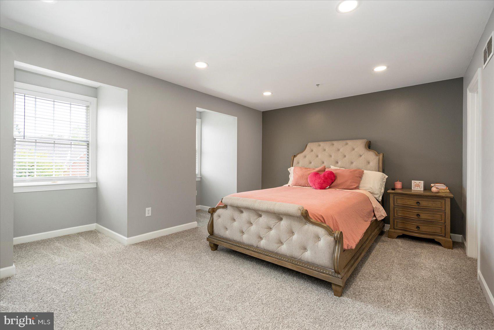 BARRINGTON - Residential